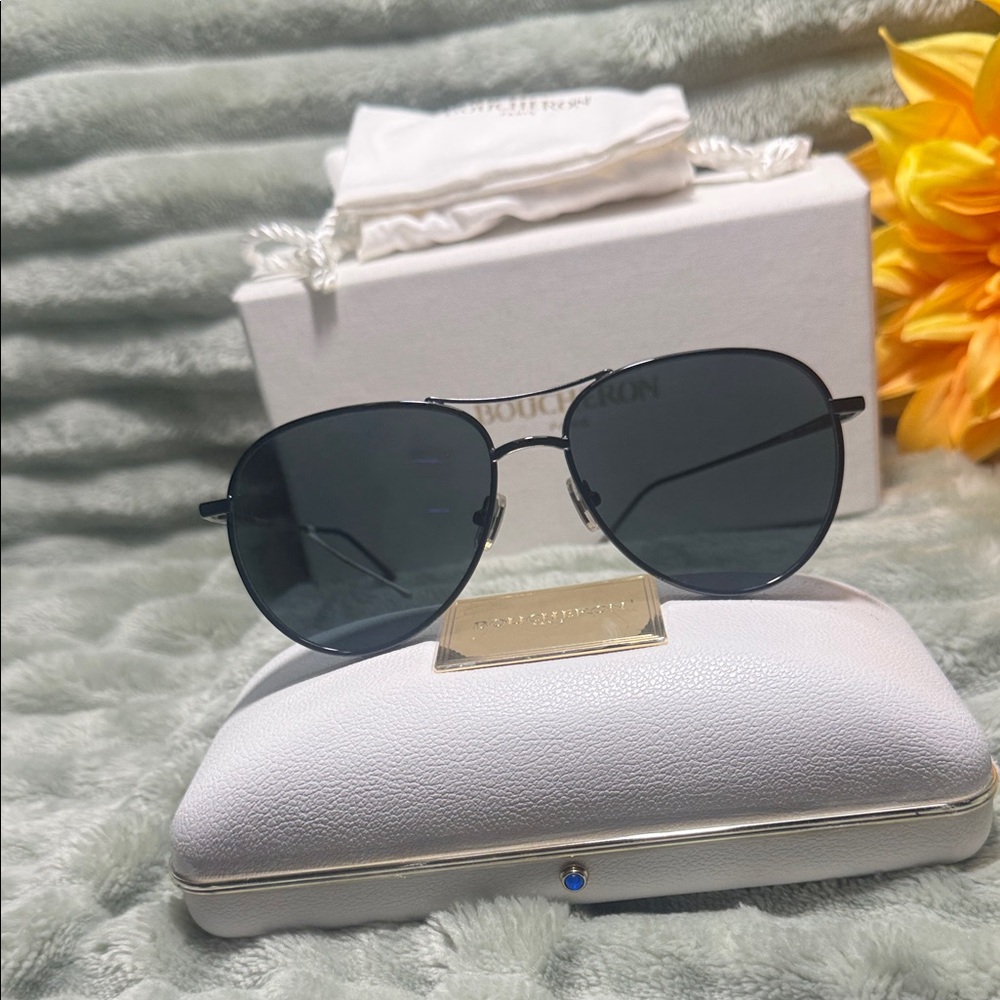 New! Boucheron Paris BC0062S Sunglasses!